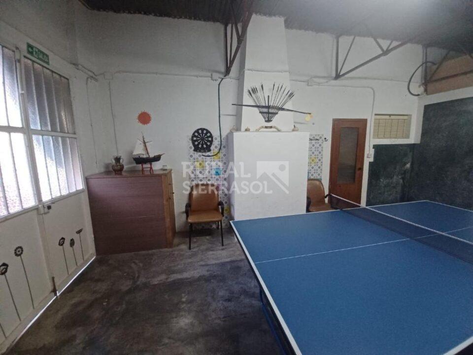 Acogedora Casa Rural en La Zubia, con chimenea y barbacoa - Imagen 14