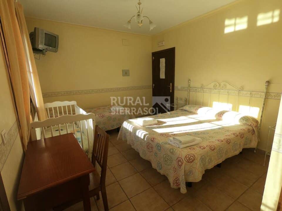 Hostal Rural junto a la Sierra de Aracena y Los Picos de Aroche - Imagen 18