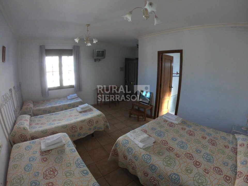 Hostal Rural junto a la Sierra de Aracena y Los Picos de Aroche - Imagen 43