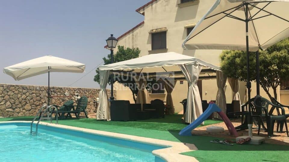Espléndido Apartamento Rural en Torrejón El Rubio, con piscina y wifi - Imagen 4