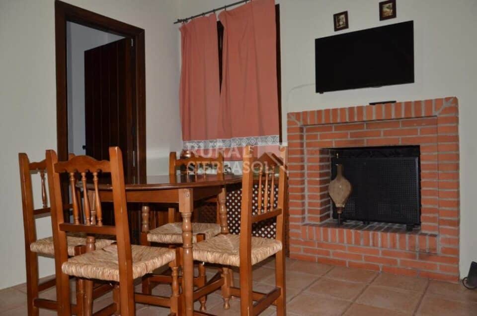 Espléndido Apartamento Rural en Torrejón El Rubio, con piscina y wifi - Imagen 9