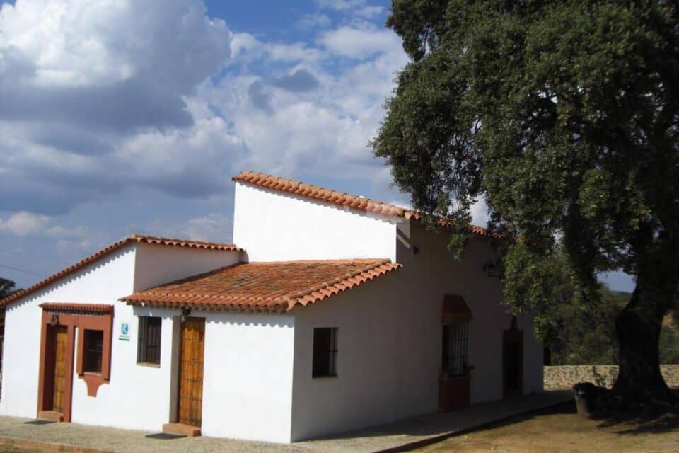 Acogedora Casa Rural en Cortegana, con piscina y barbacoa - Imagen 44