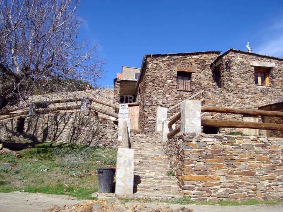 Cortijo Rural en pleno Parque Nacional de Sierra Nevada - Imagen 17