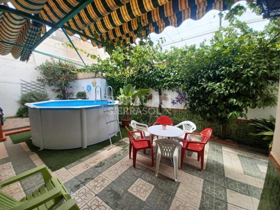 Acogedora Casa Rural en La Zubia, con chimenea y barbacoa - Imagen 16