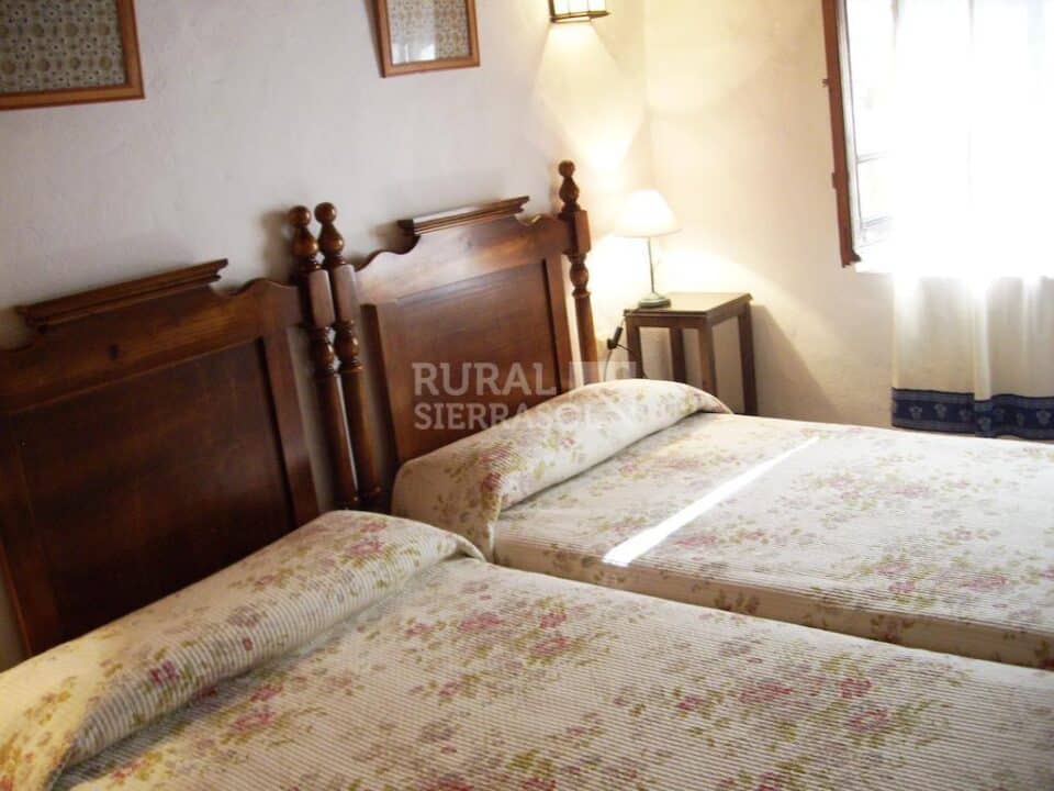 Preciosa Casa Rural en Valencia de Alcántara, con piscina aire acondicionado y wifi - Imagen 17