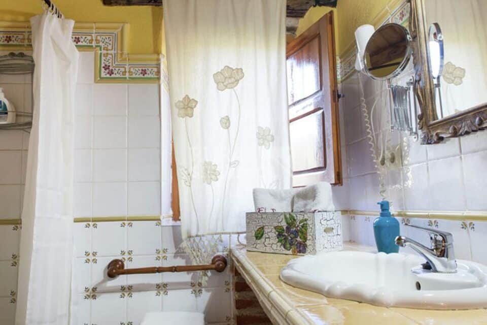 Estupenda Casa Rural en Valencia de Alcántara, con piscina y wifi - Imagen 17