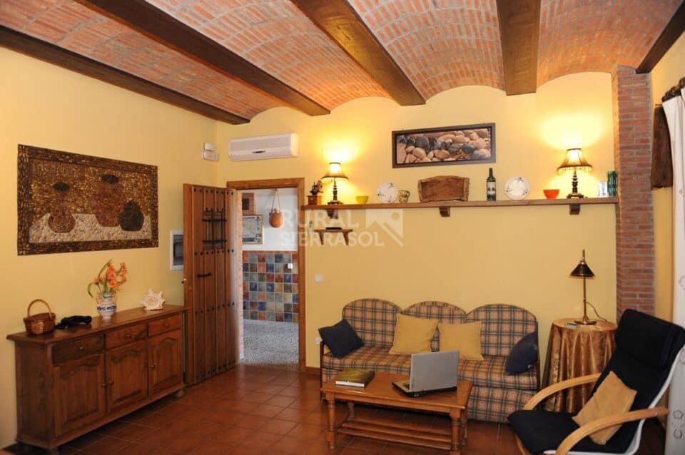 Hermoso Apartamento Rural en Torrejón El Rubio, con piscina y aire acondicionado - Imagen 24