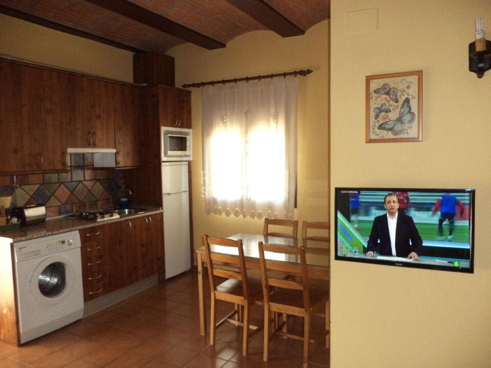 Hermoso Apartamento Rural en Torrejón El Rubio, con piscina y aire acondicionado - Imagen 25