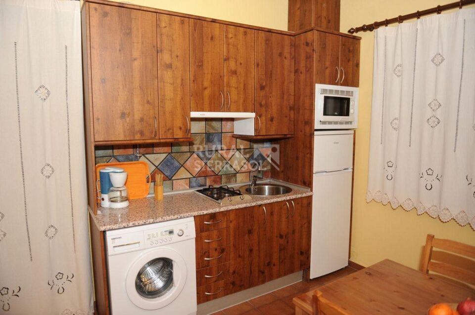 Hermoso Apartamento Rural en Torrejón El Rubio, con piscina y aire acondicionado - Imagen 26