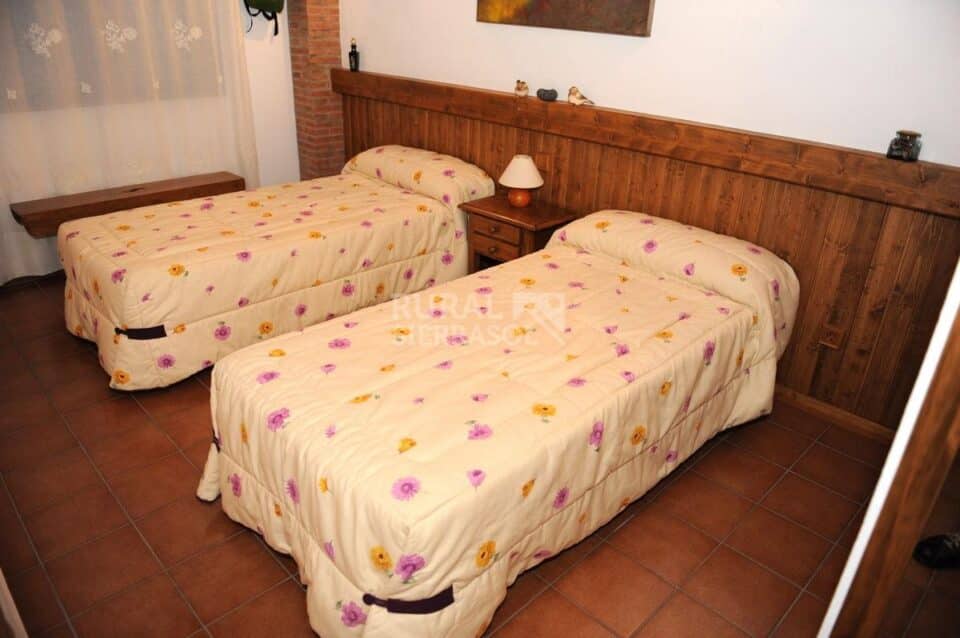 Hermoso Apartamento Rural en Torrejón El Rubio, con piscina y aire acondicionado - Imagen 30