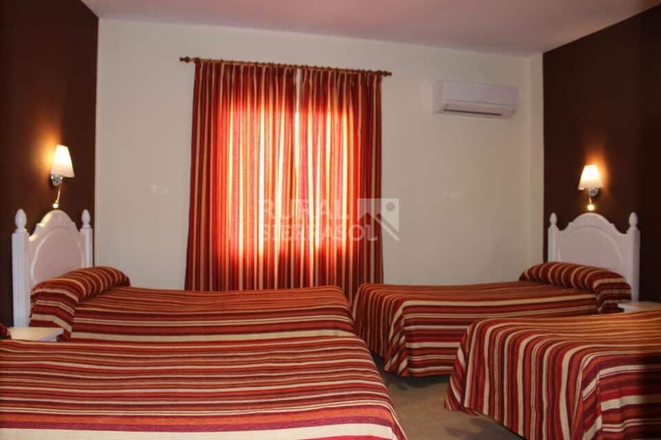 Hostal en el centro histórico de Granada - Imagen 33