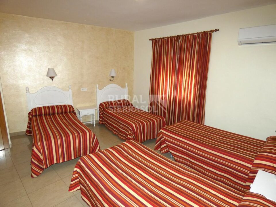 Hostal en el centro histórico de Granada - Imagen 78