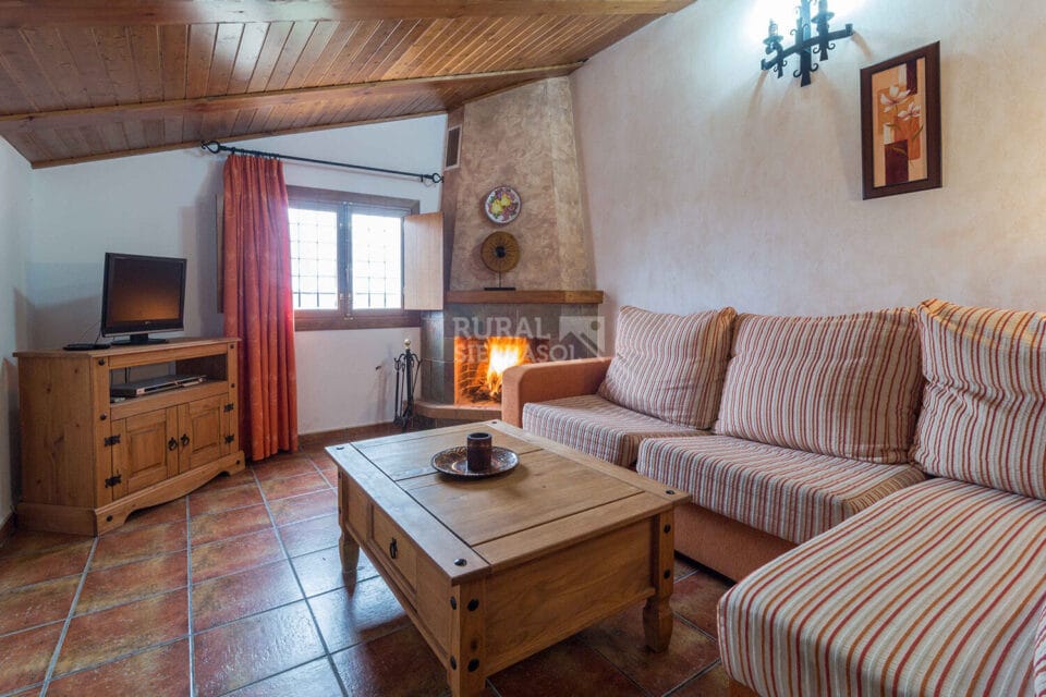 Acogedor Alojamiento Rural en Taberno, con chimenea, bañera hidromasaje y wifi - Imagen 19