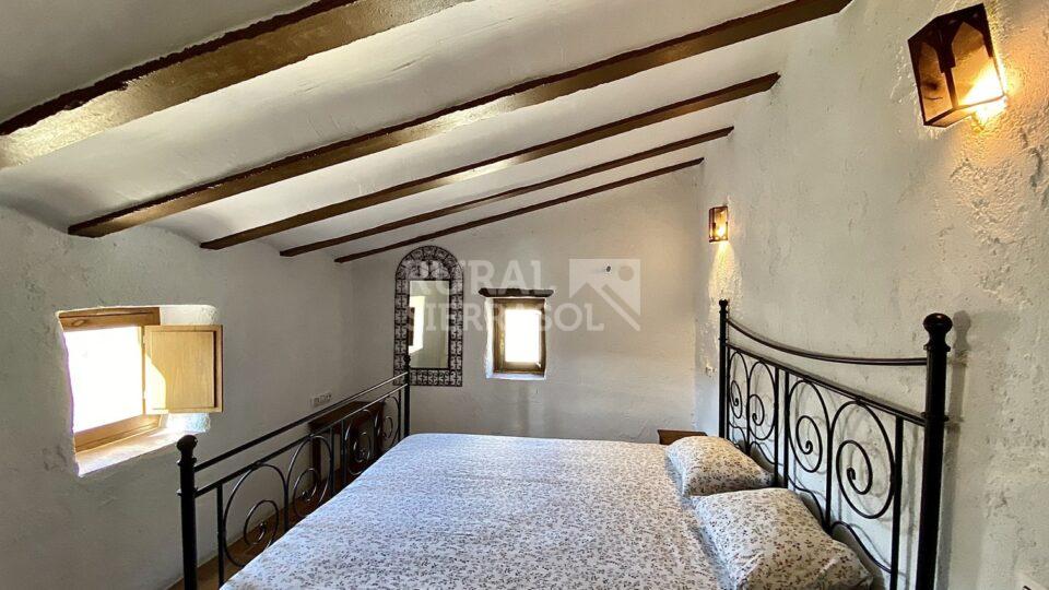 Dormitorio con cama doble de casa rural en Taberno (Almería) - 0967