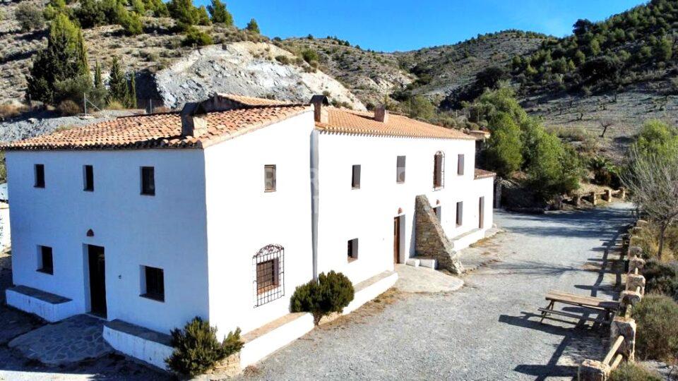Fachada de casa rural en Taberno (Almería) - 0967