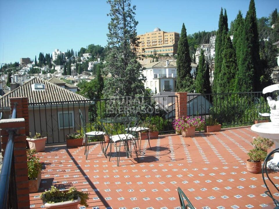 Acogedora Pensión a pocos metros de La Alhambra - Imagen 2