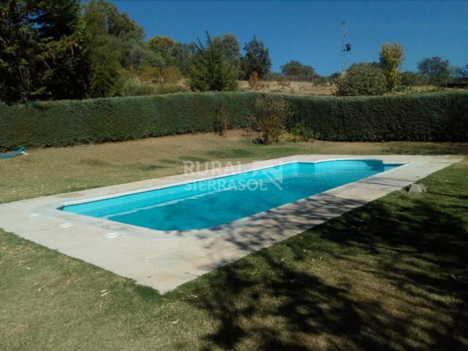 Preciosa Casa de Madera en Jaraiz de la Vera, con piscina y aire acondicionado - Imagen 2