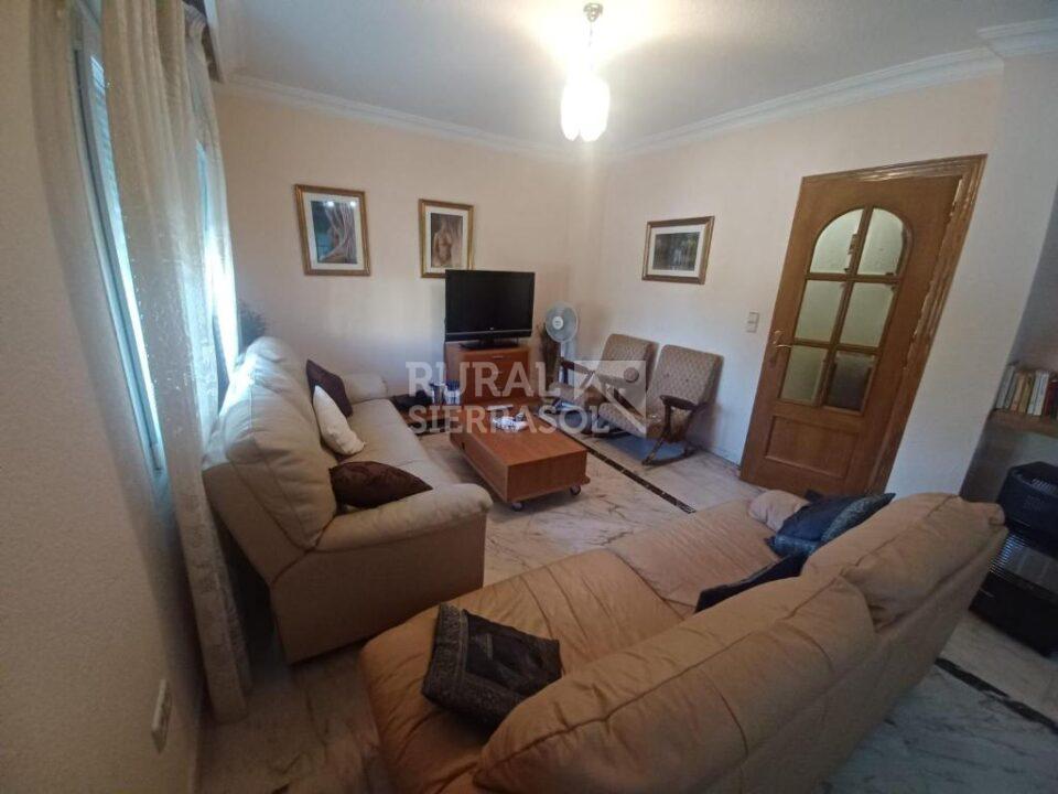 Acogedora Casa Rural en La Zubia, con chimenea y barbacoa - Imagen 2