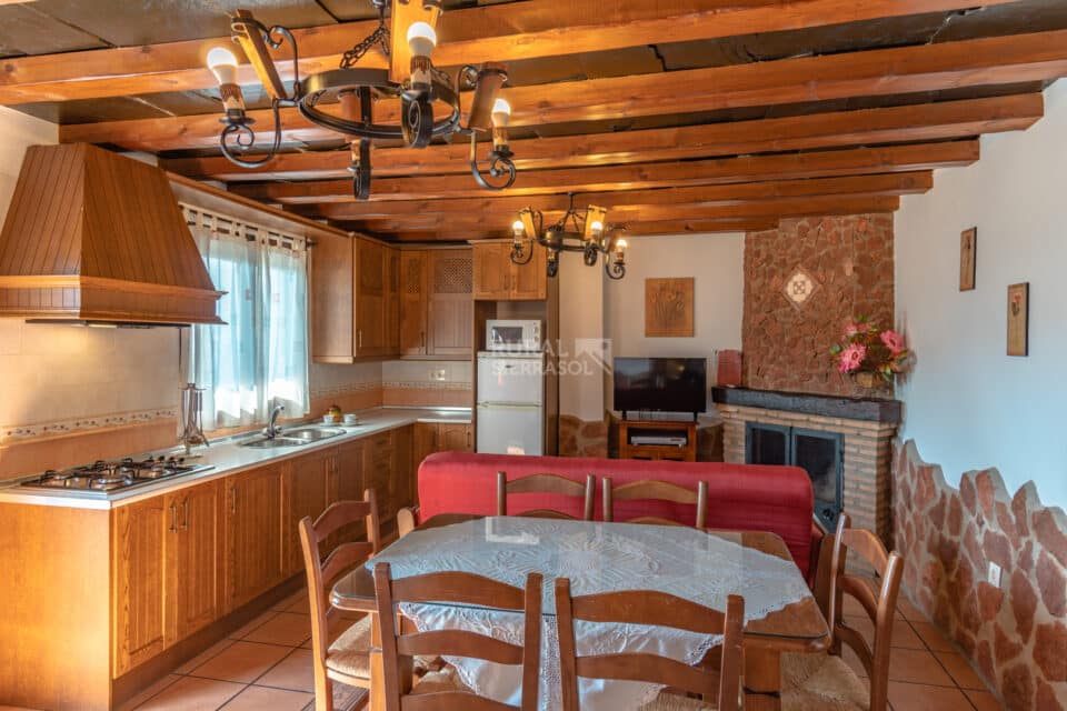 Acogedor Alojamiento Rural en Alpujarra de La Sierra, con piscina y cabina hidromasaje - Imagen 20