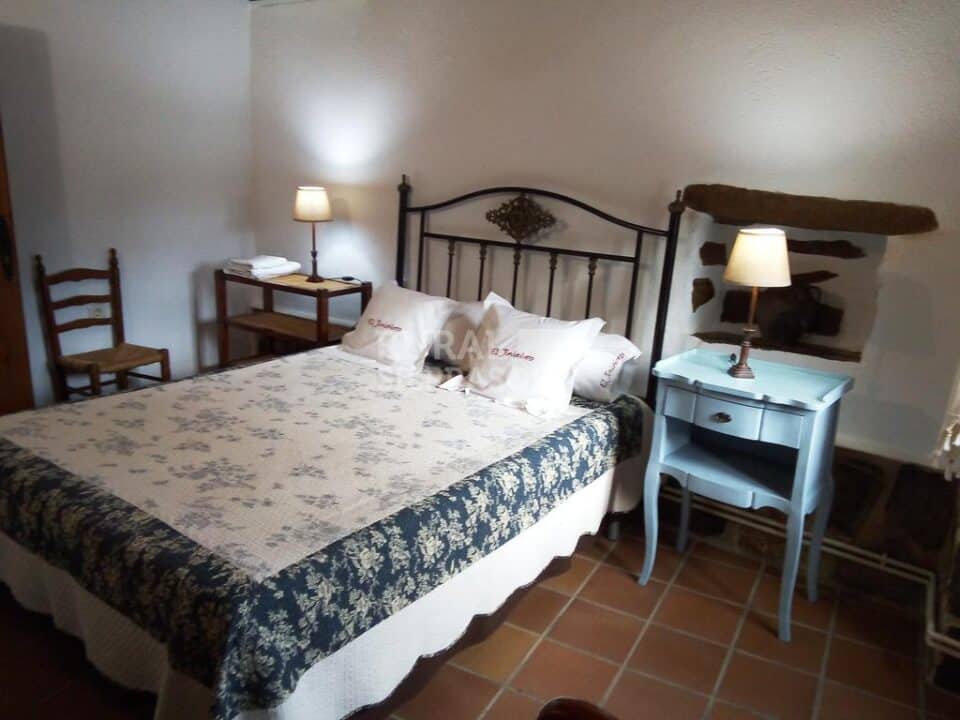 Magnífica Casa Rural en Valencia de Alcántara, con piscina y barbacoa - Imagen 21