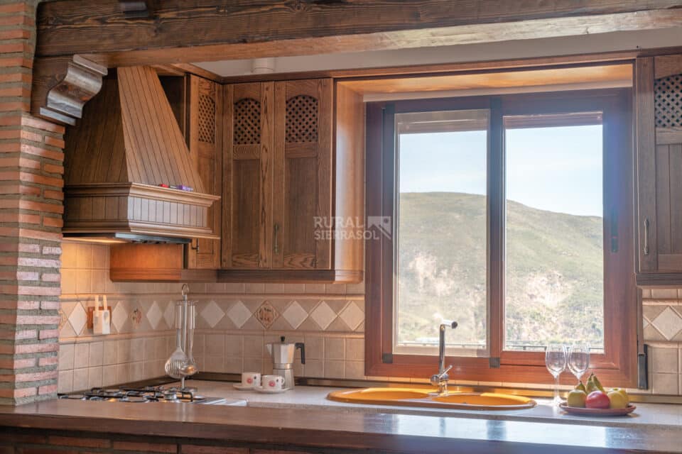 Acogedor Alojamiento Rural en Alpujarra de La Sierra, con piscina y cabina hidromasaje - Imagen 23