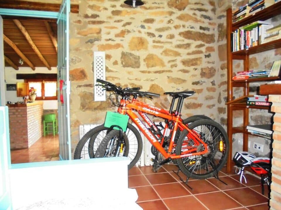 Preciosa Casa Rural en Valencia de Alcántara, con piscina aire acondicionado y wifi - Imagen 23
