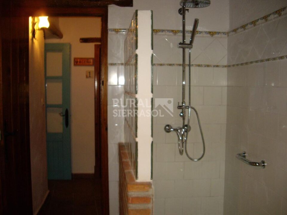 Magnífica Casa Rural en Valencia de Alcántara, con piscina y barbacoa - Imagen 24