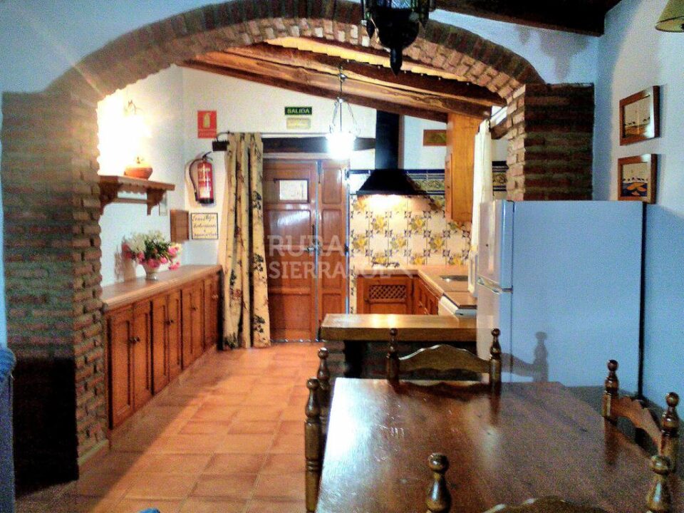 Maravillosa Casa Rural en plena Naturaleza, con piscina, aire acondicionado y wifi - Imagen 24