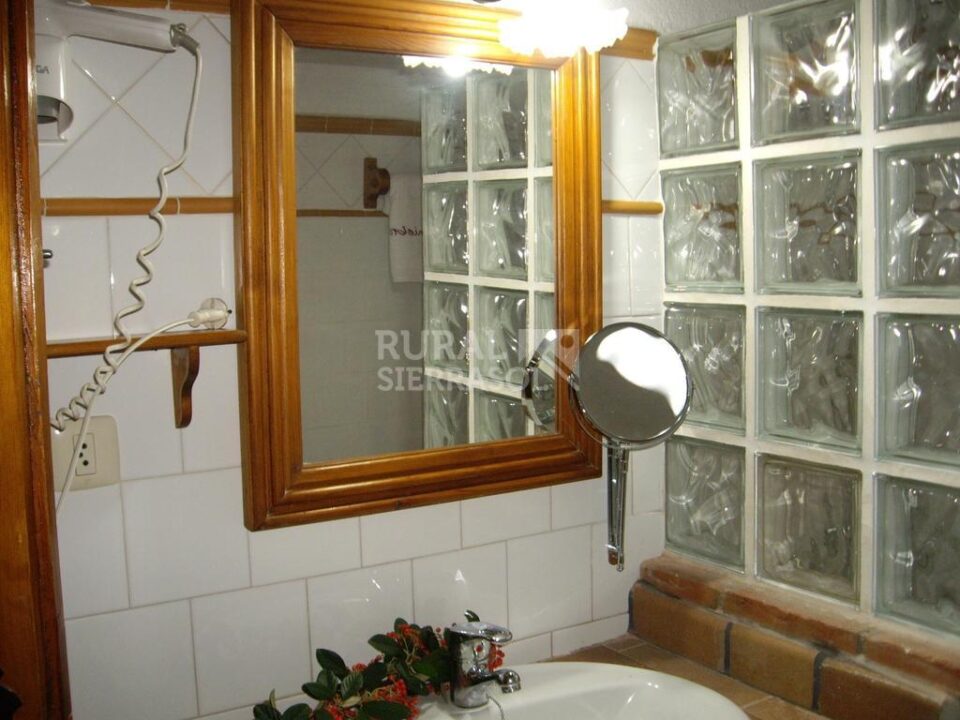 Magnífica Casa Rural en Valencia de Alcántara, con piscina y barbacoa - Imagen 25