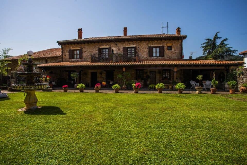 Casa rural en Los Corrales de Buelna (Cantabria)-2119