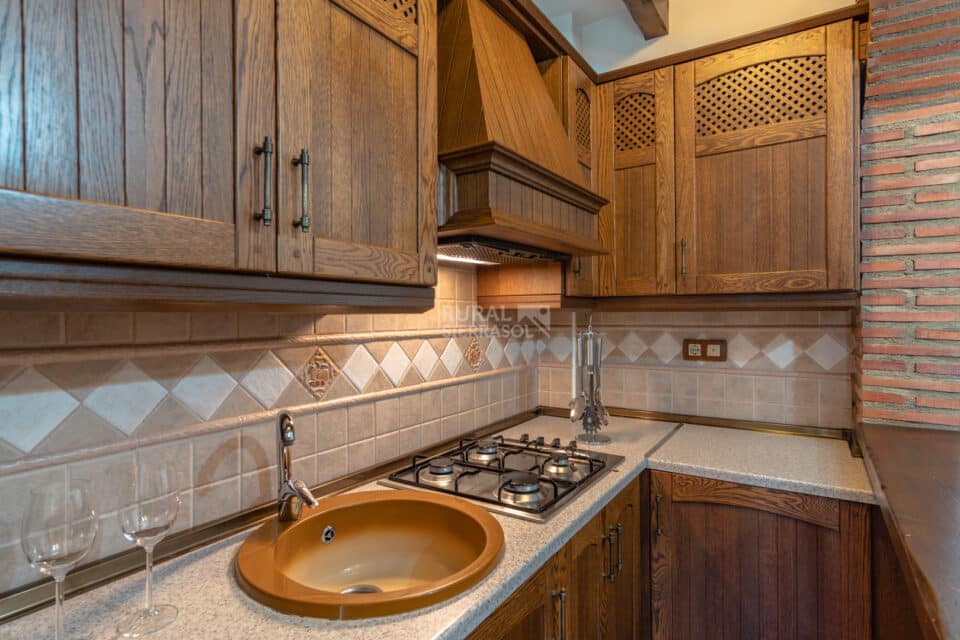 Acogedor Alojamiento Rural en Alpujarra de La Sierra, con piscina y cabina hidromasaje - Imagen 26