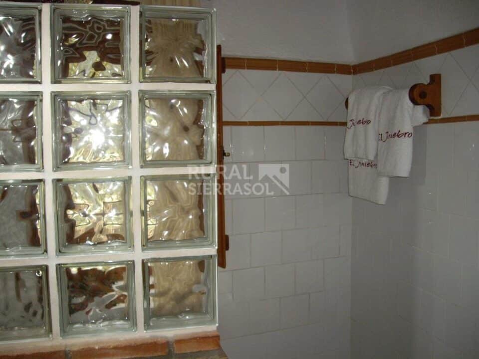 Magnífica Casa Rural en Valencia de Alcántara, con piscina y barbacoa - Imagen 26