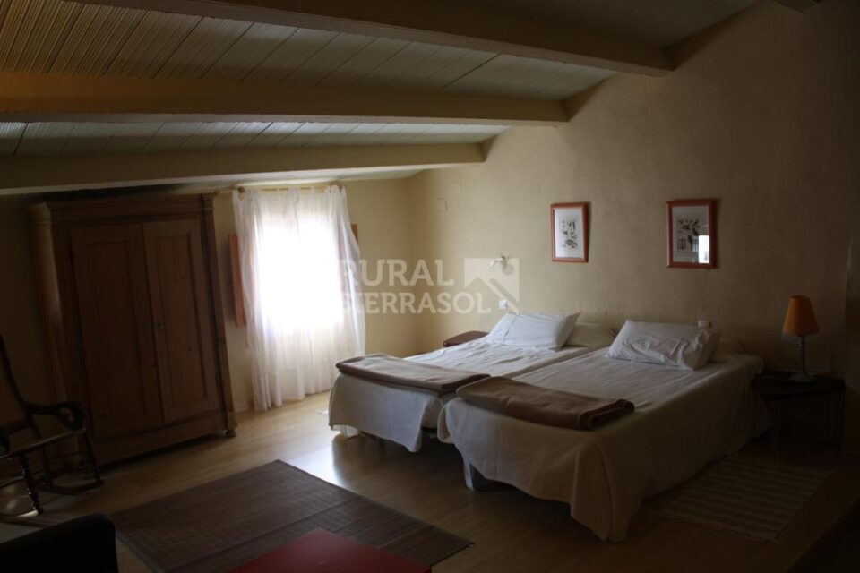 Ancestral Casa Rural de alquiler por habitaciones, en Herguijuela - Imagen 36