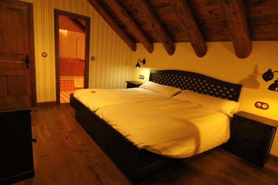 Hotel Rural SPA El Mirador de Los Pirineos - Imagen 31