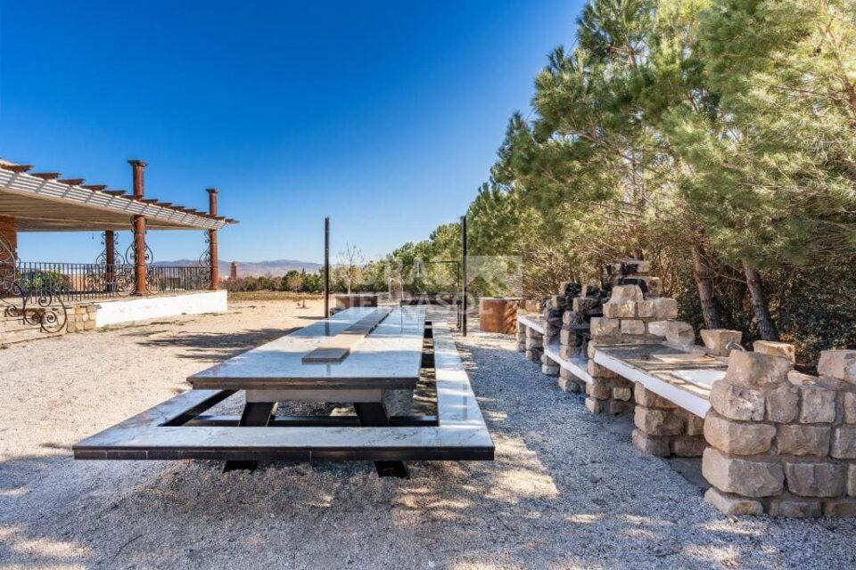 Magnífica Casa Rural en Cogollos de Guadix, con piscina, barbacoa y wi-fi - Imagen 3