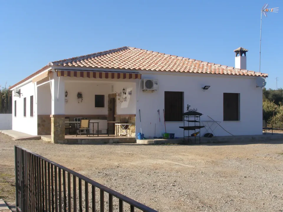 Maravillosa Casa Rural en Posadas, con piscina, aire acondicionado y barbacoa - Imagen 4