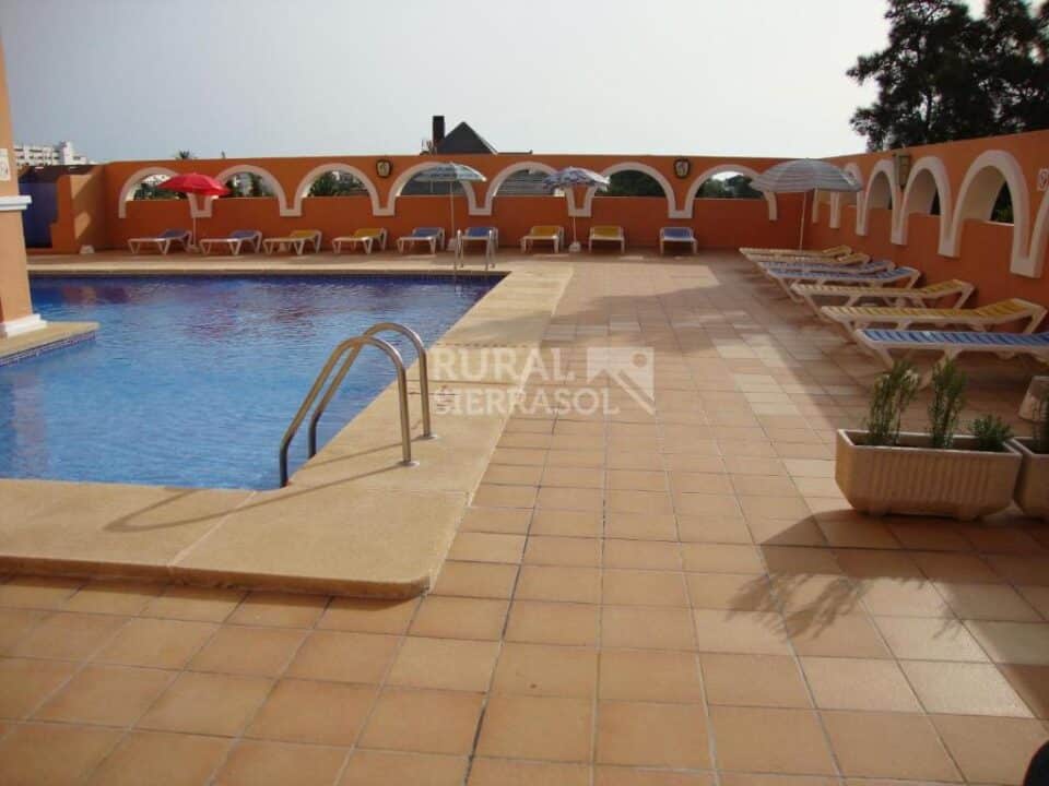 Acogedor Apartamento en Roquetas de Mar, con piscina - Imagen 3