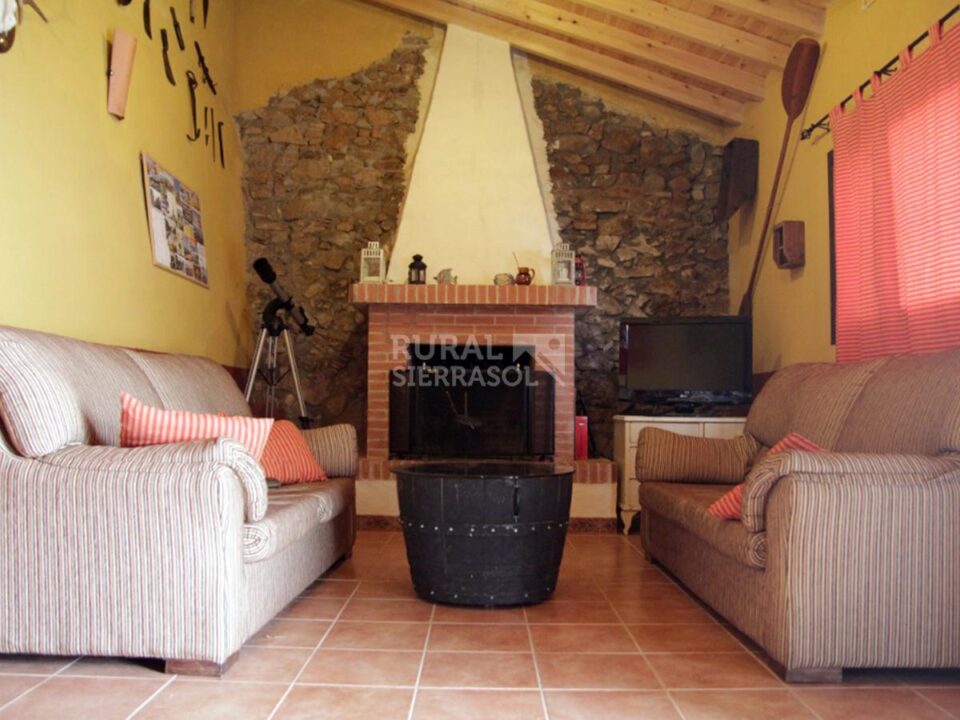 Confortable Casa Rural en El Real de La Jara, con piscina y barbacoa - Imagen 30