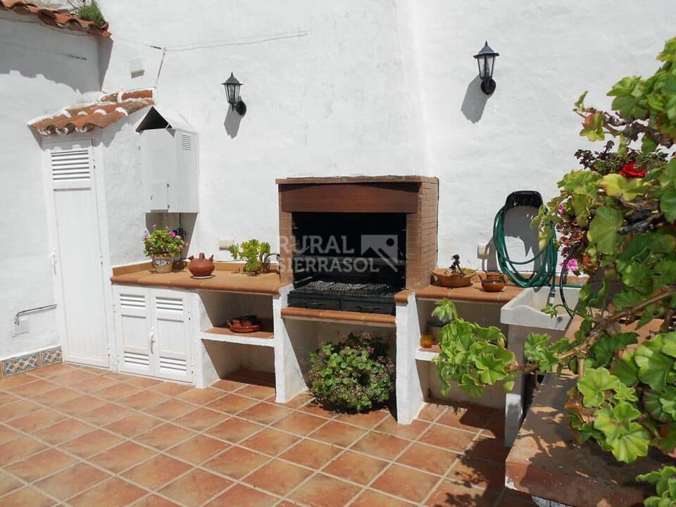 Confortable Casa Rural en El Real de La Jara, con piscina y barbacoa - Imagen 32