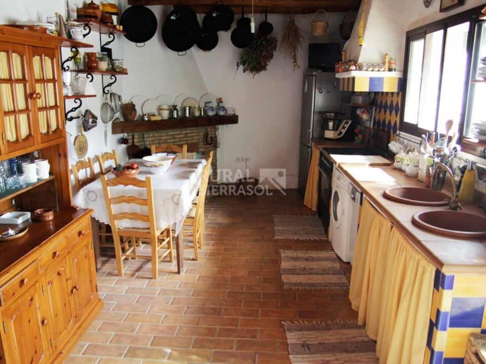 Confortable Casa Rural en El Real de La Jara, con piscina y barbacoa - Imagen 44