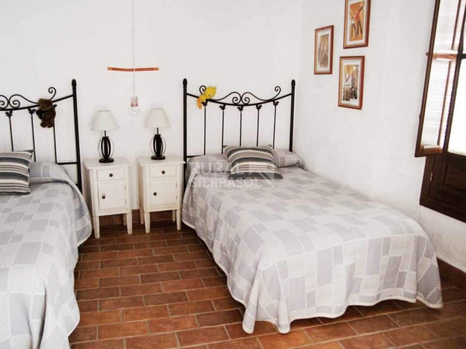Confortable Casa Rural en El Real de La Jara, con piscina y barbacoa - Imagen 45