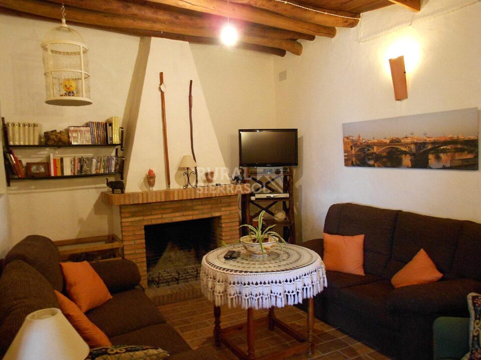 Confortable Casa Rural en El Real de La Jara, con piscina y barbacoa - Imagen 57
