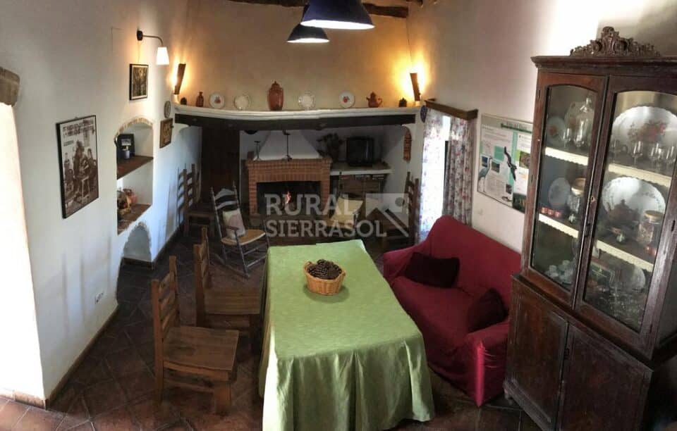 Cortijo con chimenea y barbacoa, en Azuaga - Imagen 14