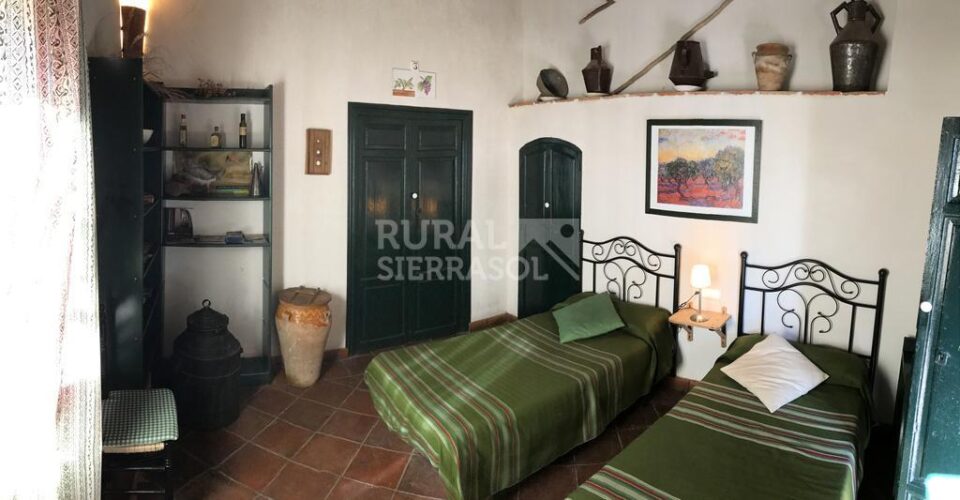 Cortijo con chimenea y barbacoa, en Azuaga - Imagen 20