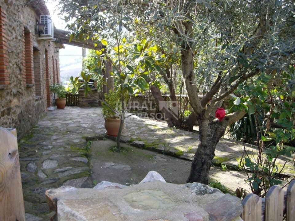 Magnífica Casa Rural en Valencia de Alcántara, con piscina y barbacoa - Imagen 32