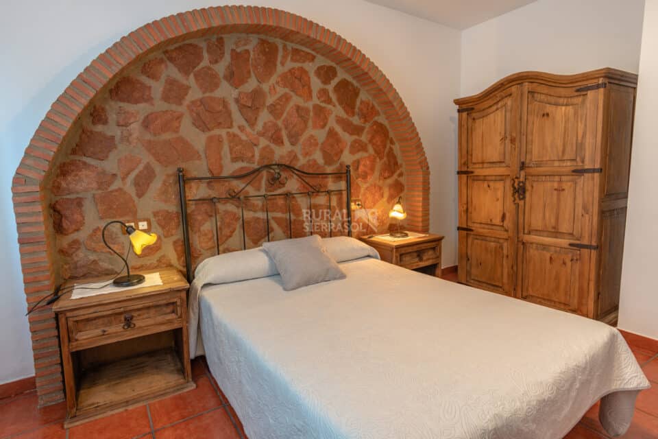 Acogedor Alojamiento Rural en Alpujarra de La Sierra, con piscina y cabina hidromasaje - Imagen 33