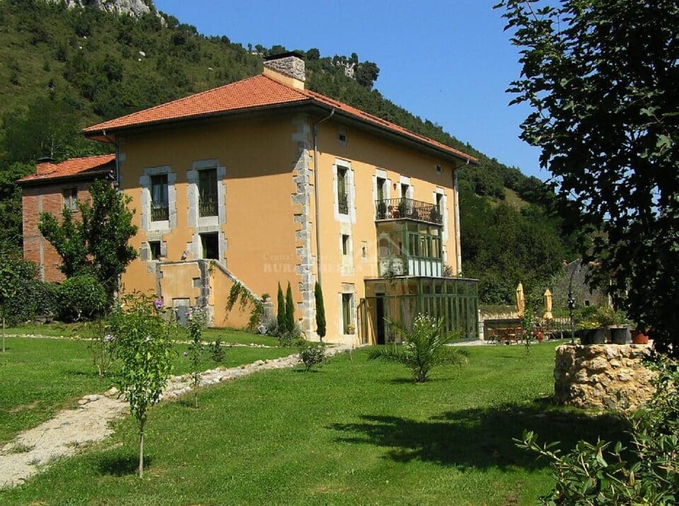 Casa rural en San Miguel de Aras (Voto, Cantabria)-3386