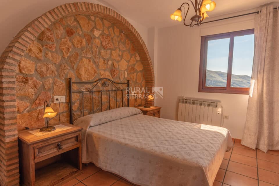 Acogedor Alojamiento Rural en Alpujarra de La Sierra, con piscina y cabina hidromasaje - Imagen 34