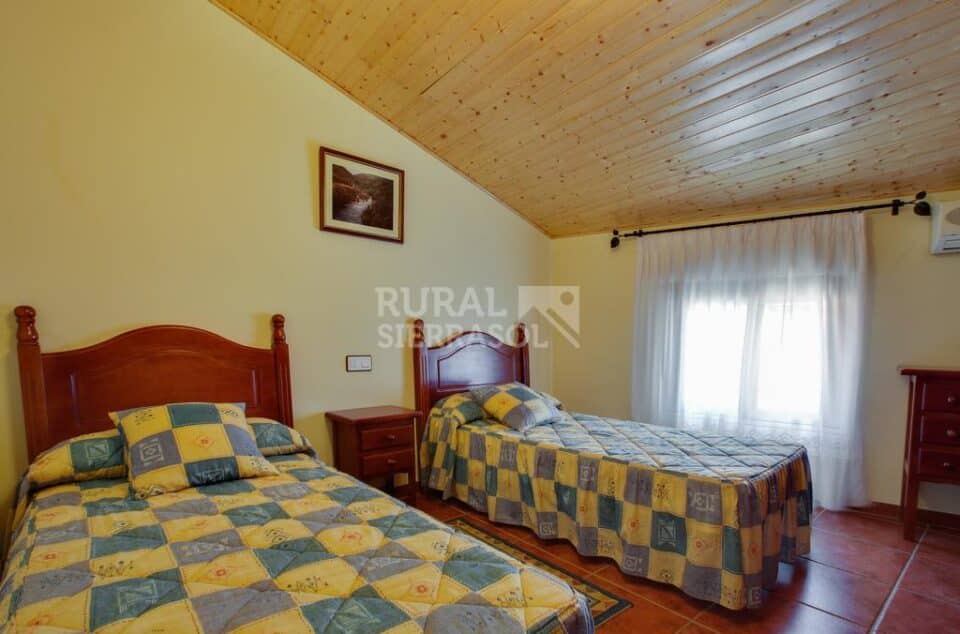 Casa Rural con barbacoa y aire acondicionado, en Ovejuela - Imagen 19