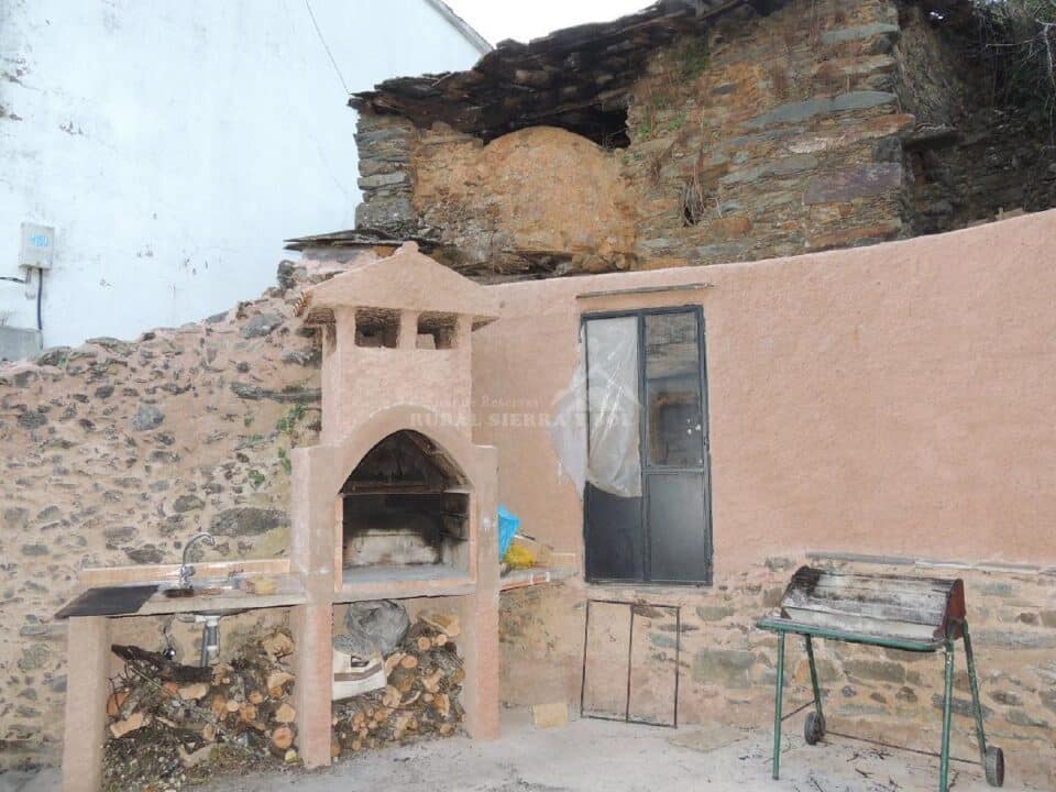 Casa Rural con barbacoa y aire acondicionado, en Ovejuela - Imagen 11